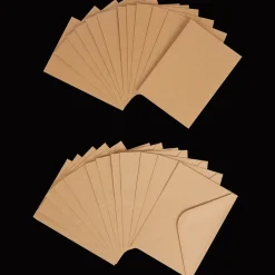 Avec kraftkaarten en -enveloppen