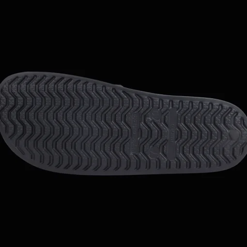 Umbro slippers